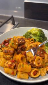 creamy chicken chorizo pasta2