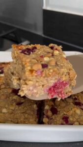 raspberry oatmeal bars2
