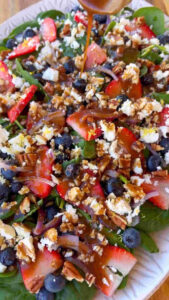 Strawberry Spinach Salad with Balsamic Vinaigrette4